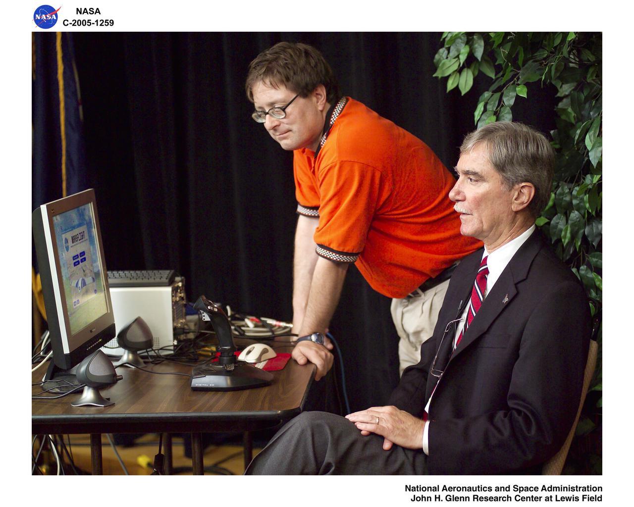 Visit to GRC by Dr. J. Victor Lebacqz