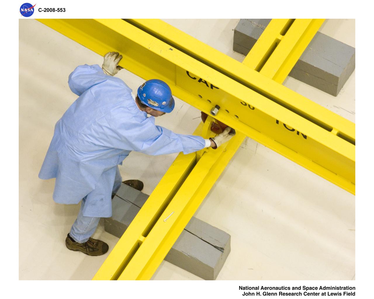 Operation to stack Ares 1-X Segment US5 onto US4