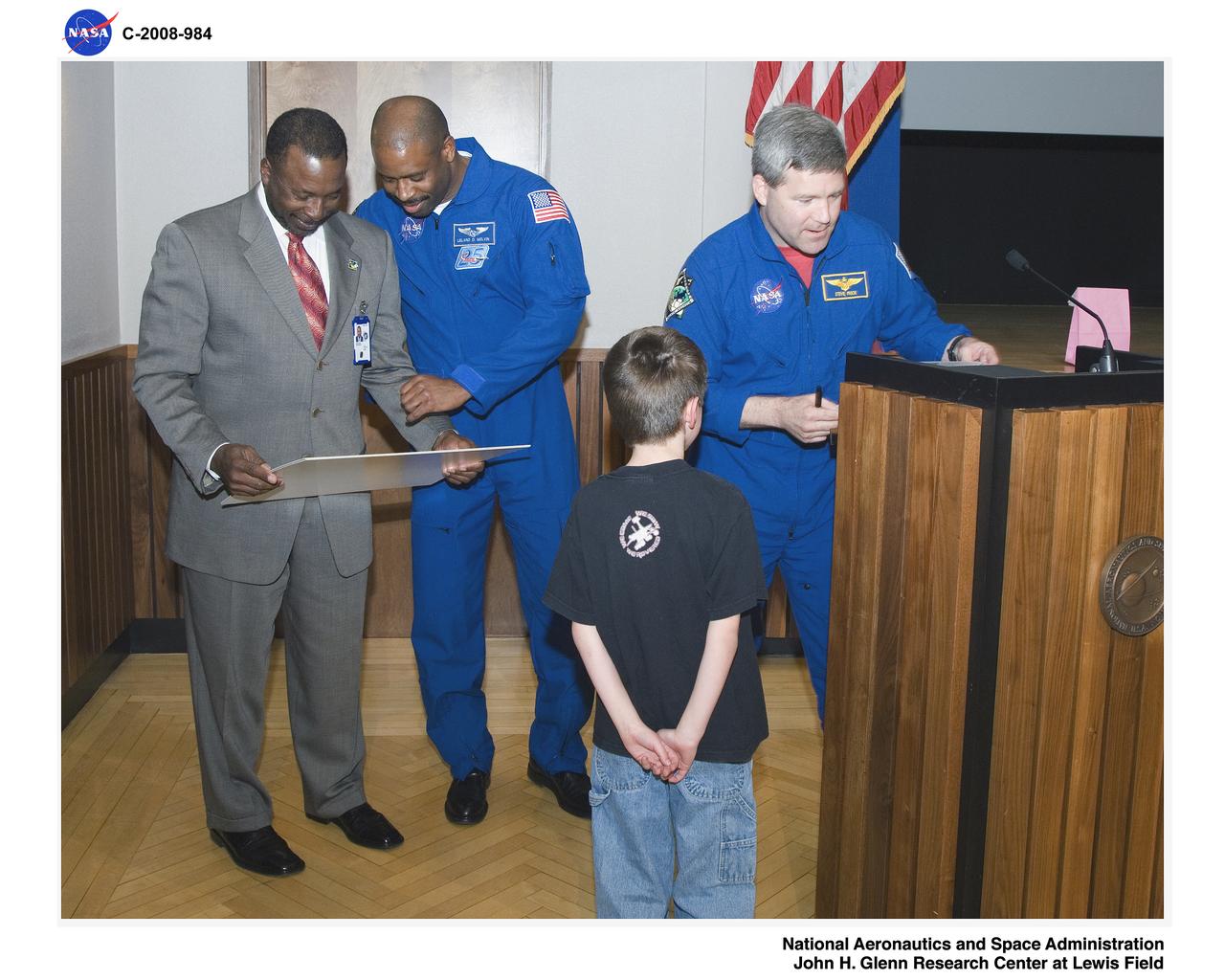 All Hands Meeting with STS-122 Crew Members