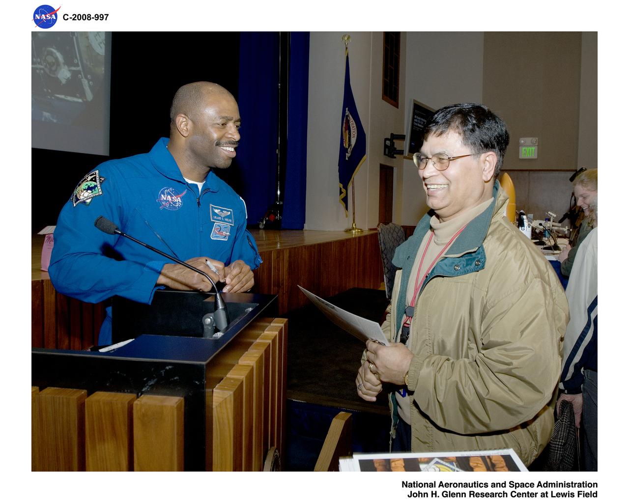 All Hands Meeting with STS-122 Crew Members