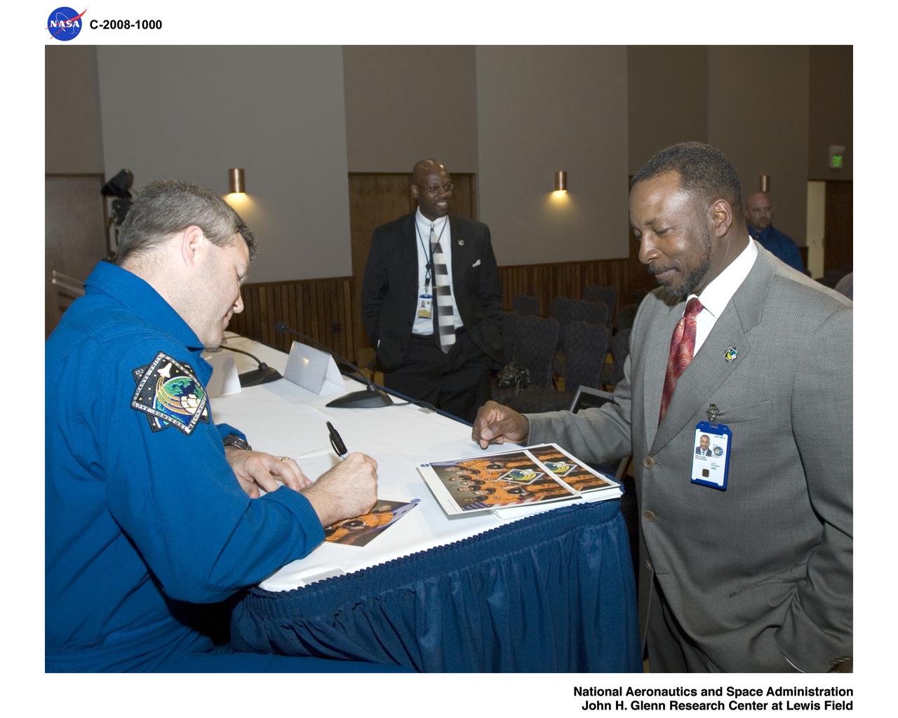 All Hands Meeting with STS-122 Crew Members