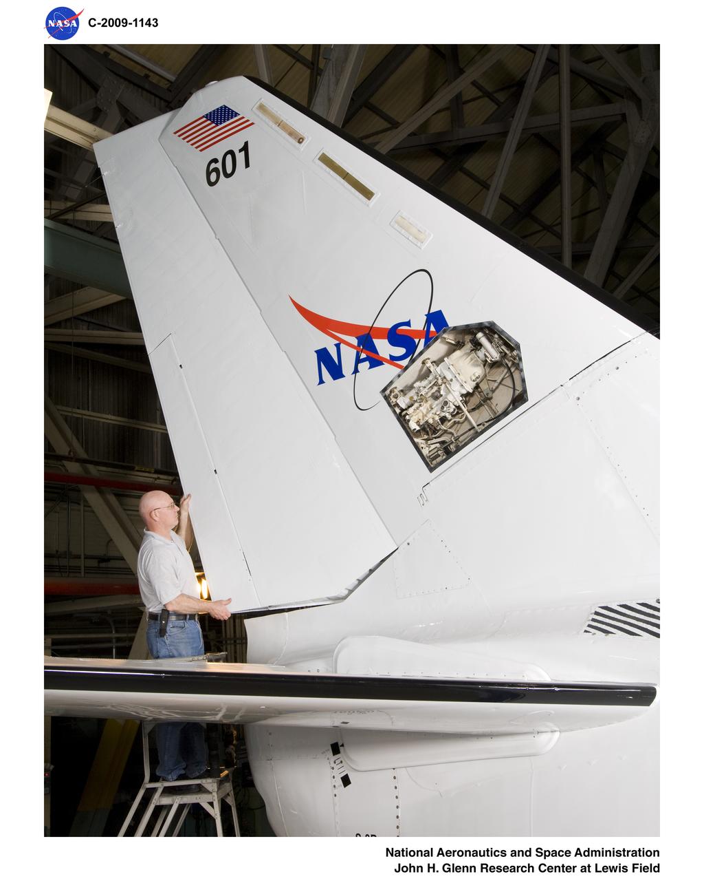 Lockheed Martin S-3B Viking Aircraft #N601NA, Preparation for Icing Research Instrumentation Installation