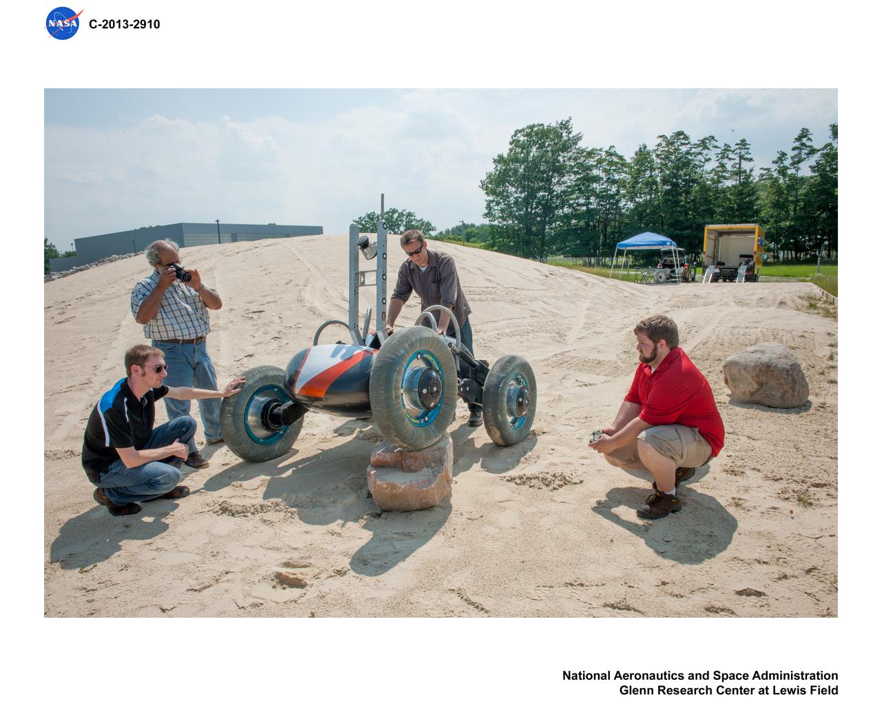 Photos of test hardware, Scarab Lunar Exploration Rover at the DUNE, outdoor Simulated Lunar Operations Laboratory, SLOPE