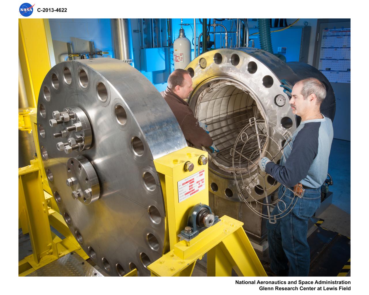 Glenn Extreme Environments Rig, GEER, Test Chamber, recreate Venus conditions on Earth, photos of insulation construction progress