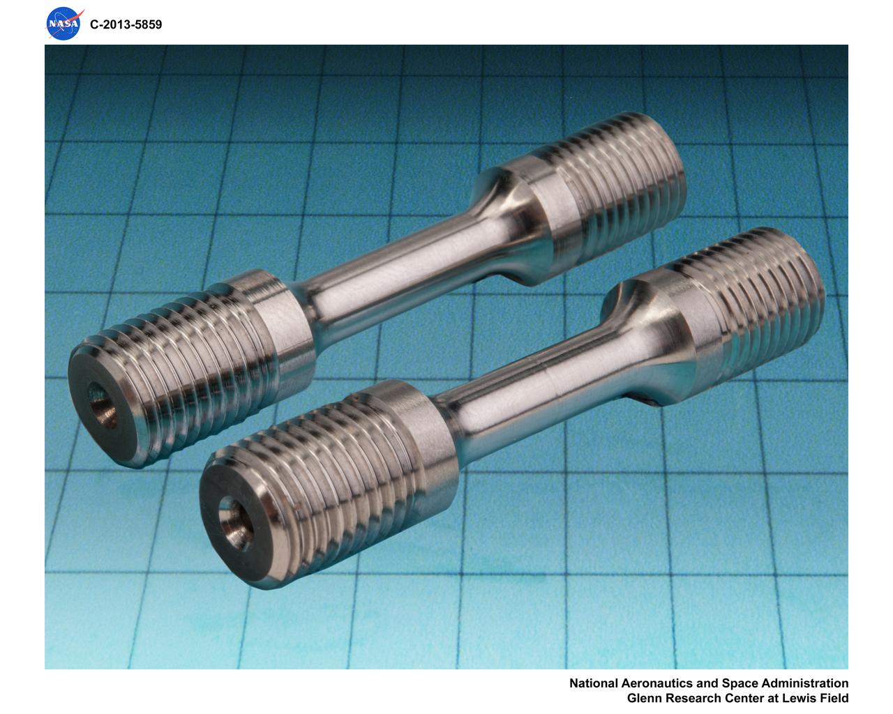 Unbrazed and Brazed Tensile Sample, photography in the lighting studio