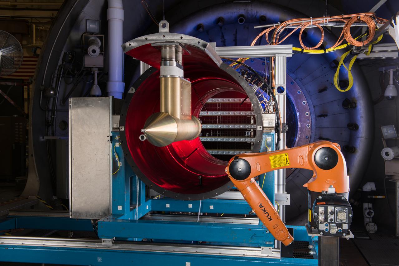 Isokinetic Probe with Kuka robot arm and laser tomography system