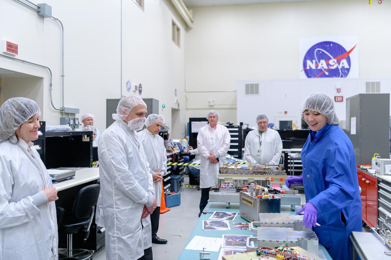 Visit to GRC Lewis Field by the Associate Administrator and Deputy Associate Administrator