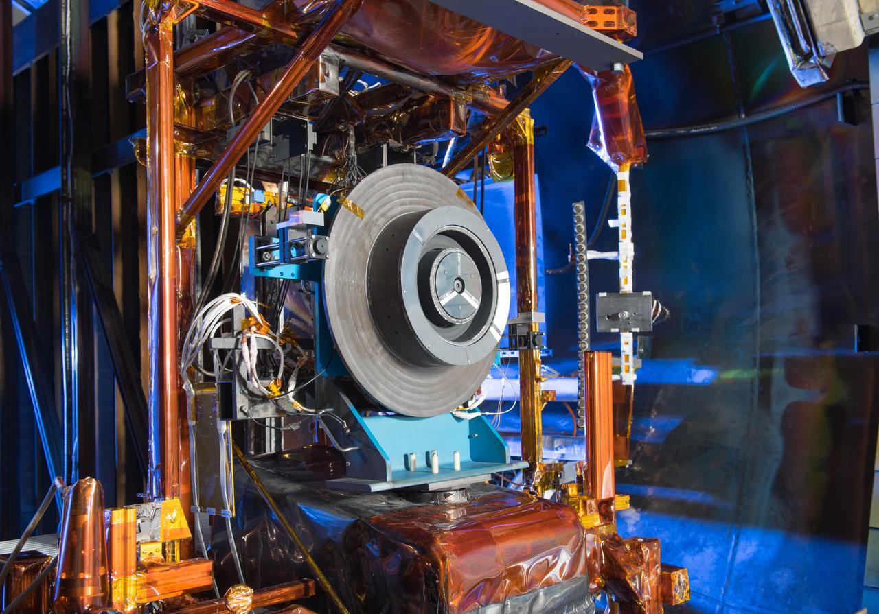 Advanced Electric Propulsion Systems Contract, Technology Demonstration Unit, TDU-3 Checkout Test Hardware Installed in Vacuum Facility 5, VF-5