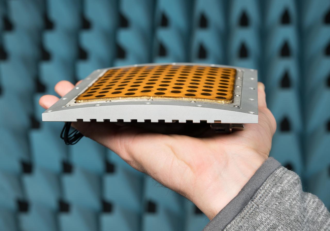 Curved Confocal Lightweight Antenna Structures for Aeronautical Communications Technologies, CLAS-ACT, Phased Array Antenna on Mock Carbon Fiber Fuselage 