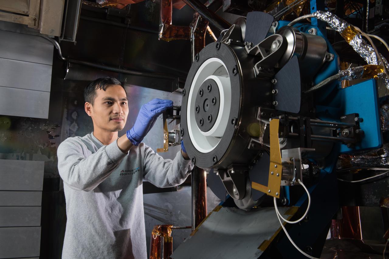 Advanced Electric Propulsion System, AEPS, Engineering Test Unit 2, ETU-2, Thruster Hardware