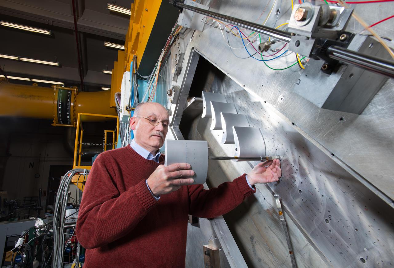 Transonic Turbine Blade Cascade