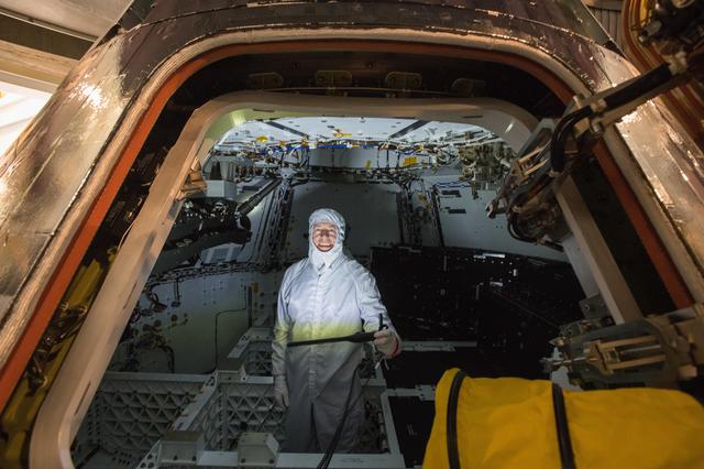 NASA image: Day In The Life of Artemis Employees