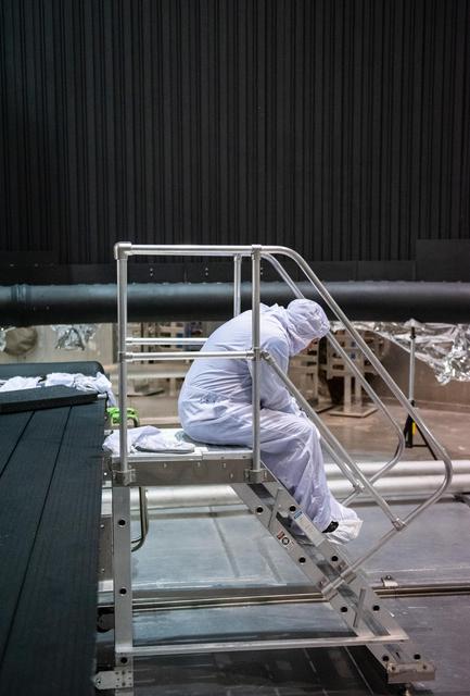 NASA image: Day In The Life of Artemis Employees