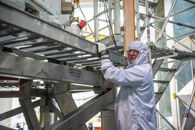 NASA image: Day In The Life of Artemis Employees