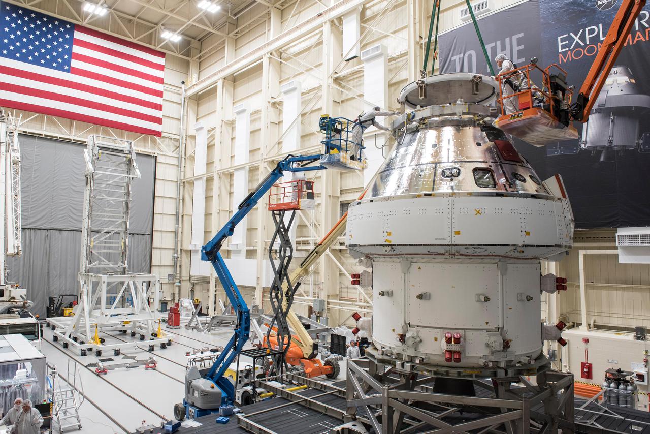 Orion - EM-1 - Artemis Spacecraft Departure at the Space Environments Complex, SEC Thermal Vacuum Chamber at the Neil A. Armstrong Test Facility, Transportation to Mansfield Lahm Airport