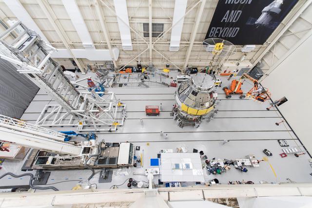 NASA image: Orion - EM-1 - Artemis Spacecraft Departure at the Space Environments Complex, SEC Thermal Vacuum Chamber at the Neil A. Armstrong Test Facility, Transportation to Mansfield Lahm Airport