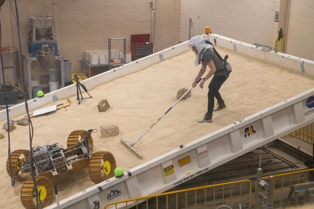 NASA image: Volatiles Investigating Polar Exploration Rover (Viper)