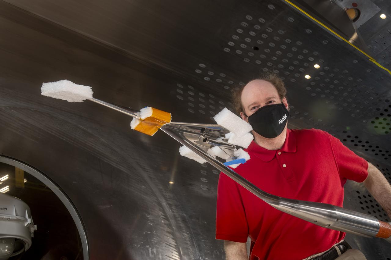 Commercial Supersonic Transport, CST Project, X-59 Sonic Boom Test Model, in the 8x6-foot Supersonic Wind Tunnel, SWT