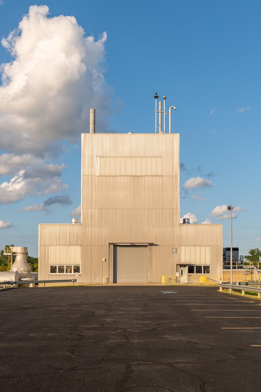 NASA’s In-Space Propulsion Facility located at Neil Armstrong Test Facility in Sandusky Ohio is the world’s only high altitude test facility capable of full-scale rocket engine and launch vehicle system level tests. The facility supports mission profile thermal vacuum simulation and engine firing. The engine or vehicle can be exposed for indefinite periods to low ambient pressures, low-background temperatures, and dynamic solar heating, simulating the environment the hardware will encounter during orbital or interplanetary travel. Photo Credit: (NASA/Jordan Salkin)