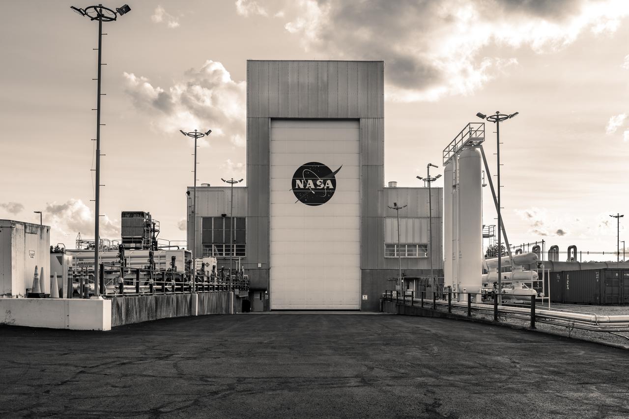 NASA’s In-Space Propulsion Facility located at Neil Armstrong Test Facility in Sandusky Ohio is the world’s only high altitude test facility capable of full-scale rocket engine and launch vehicle system level tests. The facility supports mission profile thermal vacuum simulation and engine firing. The engine or vehicle can be exposed for indefinite periods to low ambient pressures, low-background temperatures, and dynamic solar heating, simulating the environment the hardware will encounter during orbital or interplanetary travel. Photo Credit: (NASA/Jordan Salkin)