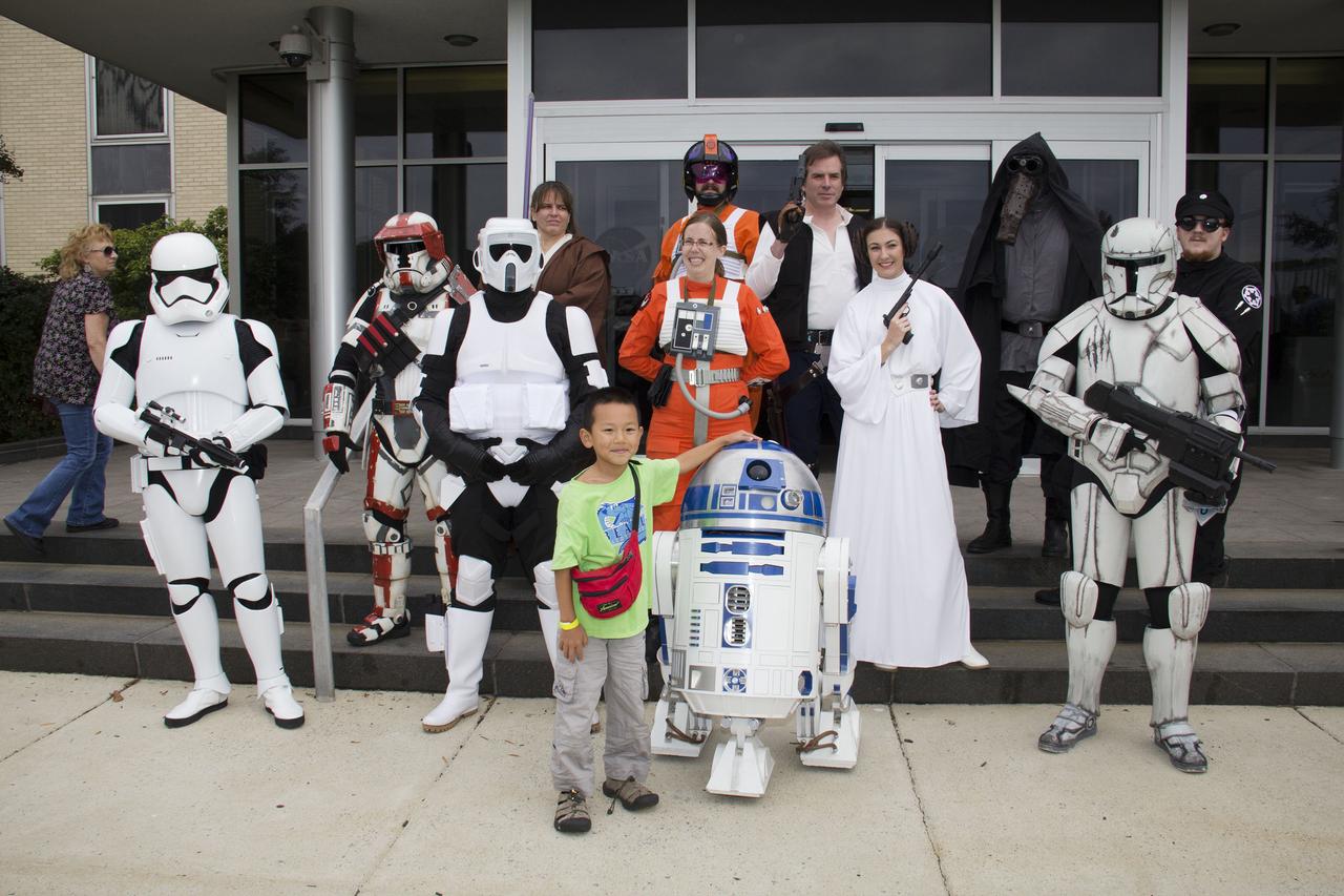 Explore@NASAGoddard celebrates the 25th anniversary of the launch of the Hubble Space Telescope. All areas of Goddard’s research – Earth science, heliophysics, planetary science, astrophysics, and engineering and technology – will be presented, as each discipline plays a critical part in NASA's ongoing journey to reach new heights.