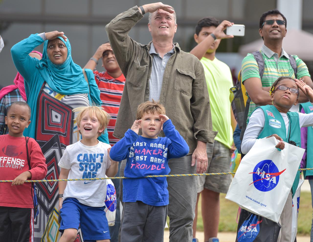 Explore@NASAGoddard celebrates the 25th anniversary of the launch of the Hubble Space Telescope. All areas of Goddard’s research – Earth science, heliophysics, planetary science, astrophysics, and engineering and technology – will be presented, as each discipline plays a critical part in NASA's ongoing journey to reach new heights.