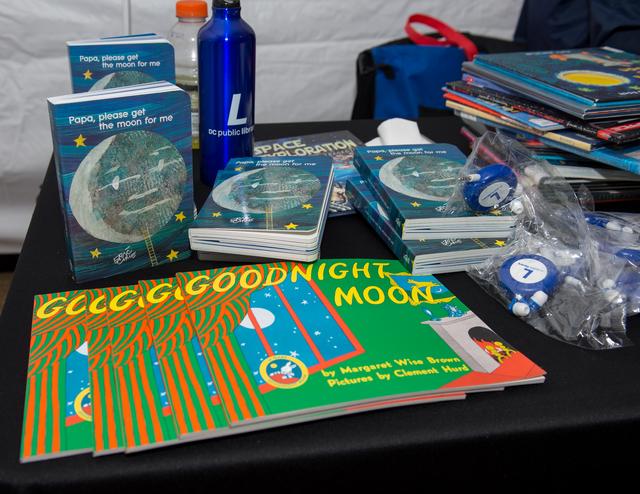 NASA image: International Observe the Moon Night at the Goddard Visitor Cent