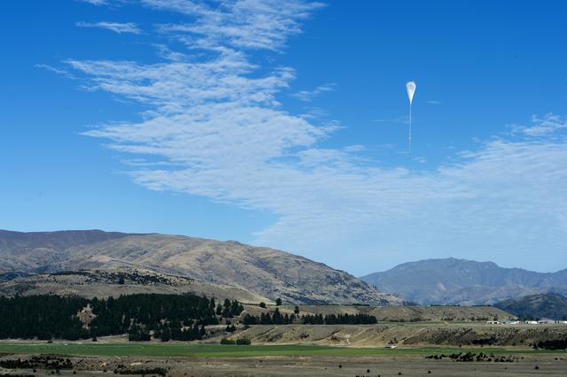 NASA image: NASA Scientific Balloon Team Hopes to Break Flight Duration Record with New Zealand Launch