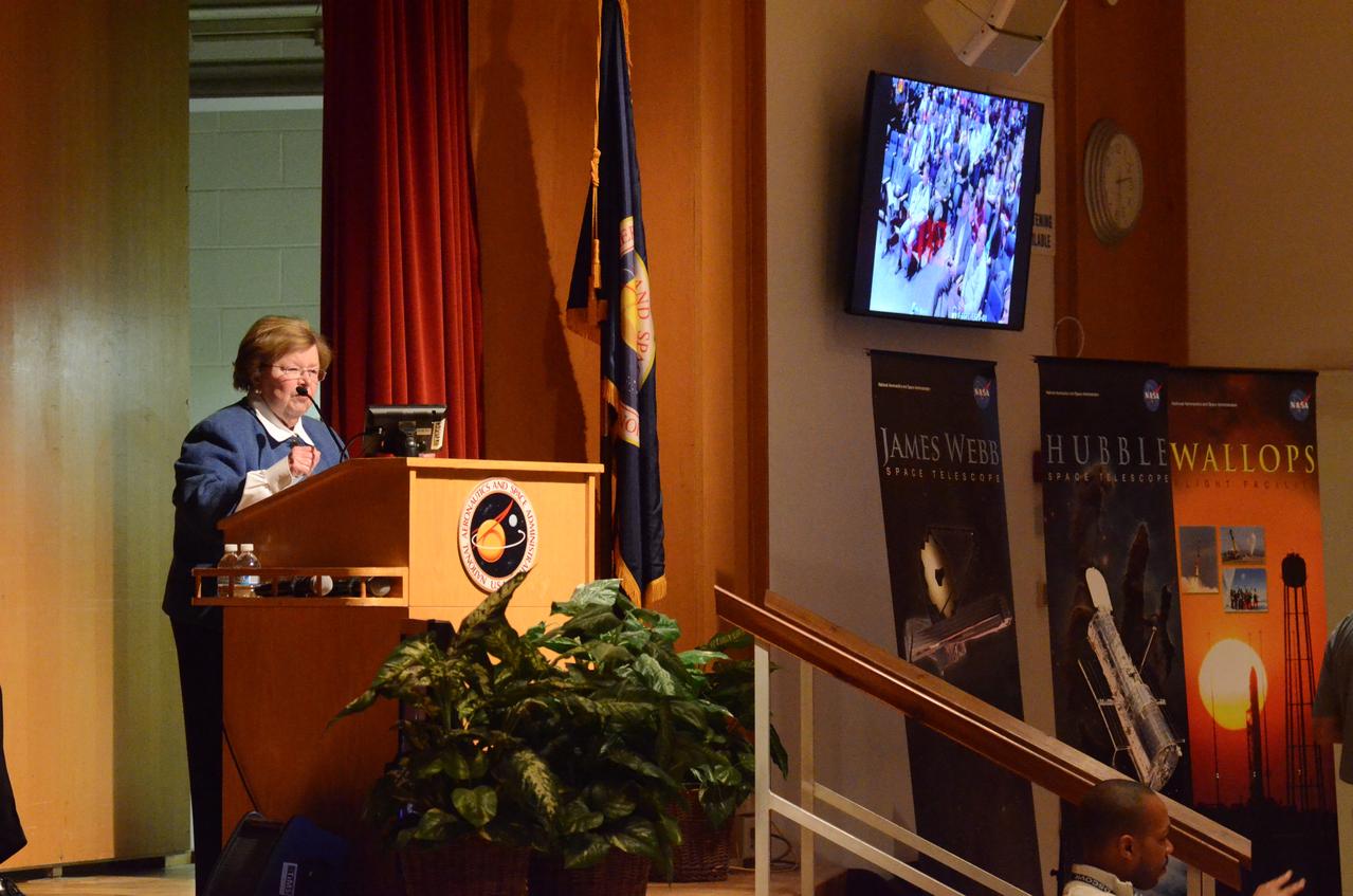 Maryland's Sen. Barbara Mikulski greeted employees at NASA's Goddard Space Flight Center in Greenbelt, Maryland, during a packed town hall meeting Jan. 6. She discussed her history with Goddard and appropriations for NASA in 2016. Read more: <a href="http://www.nasa.gov/feature/goddard/2016/maryland-sen-barbara-mikulski-visits-nasa-goddard" rel="nofollow">www.nasa.gov/feature/goddard/2016/maryland-sen-barbara-mi...</a> Credit: NASA/Goddard/Rebecca Roth <b><a href="http://www.nasa.gov/audience/formedia/features/MP_Photo_Guidelines.html" rel="nofollow">NASA image use policy.</a></b> <b><a href="http://www.nasa.gov/centers/goddard/home/index.html" rel="nofollow">NASA Goddard Space Flight Center</a></b> enables NASA’s mission through four scientific endeavors: Earth Science, Heliophysics, Solar System Exploration, and Astrophysics. Goddard plays a leading role in NASA’s accomplishments by contributing compelling scientific knowledge to advance the Agency’s mission. <b>Follow us on <a href="http://twitter.com/NASAGoddardPix" rel="nofollow">Twitter</a></b> <b>Like us on <a href="http://www.facebook.com/pages/Greenbelt-MD/NASA-Goddard/395013845897?ref=tsd" rel="nofollow">Facebook</a></b> <b>Find us on <a href="http://instagrid.me/nasagoddard/?vm=grid" rel="nofollow">Instagram</a></b>