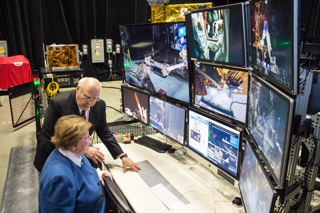 Senator Barbara Mikulski Visits NASA Goddard
