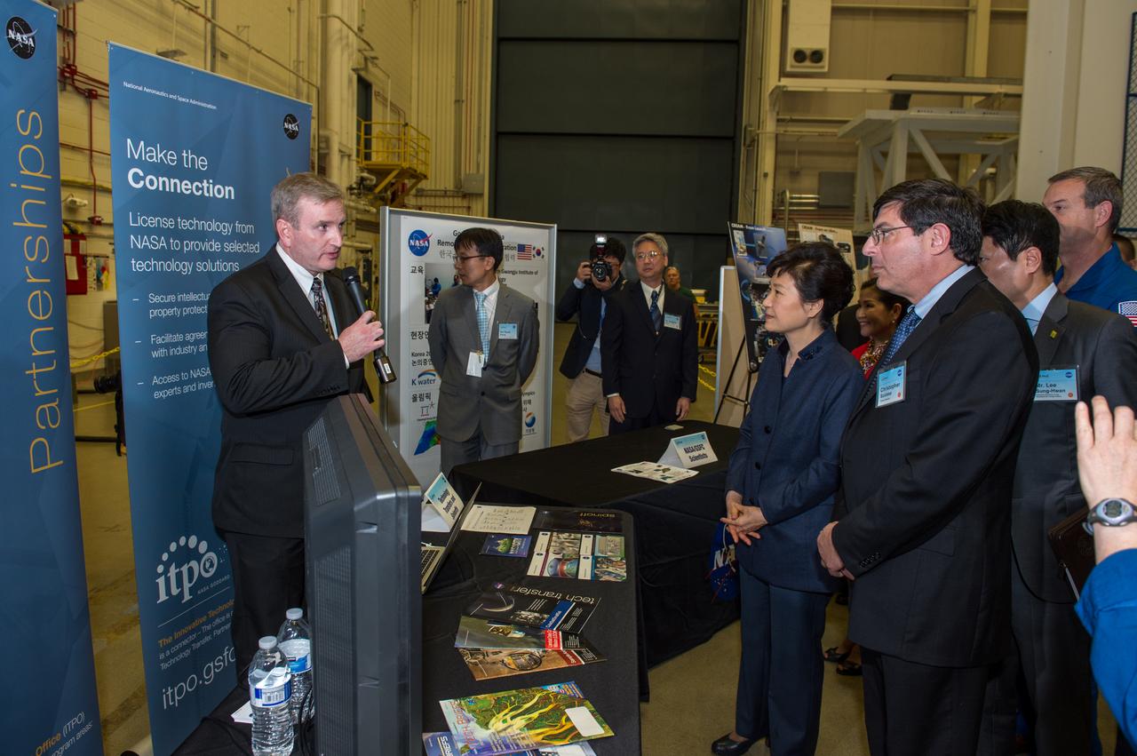 As part of her visit to the United States, President Park Geun-hye of South Korea visited NASA’s Goddard Space Flight Center in Greenbelt, Md. On Oct. 14, 2015. The visit offered an opportunity to celebrate past collaborative efforts between the American and South Korean space programs along with presentations on current projects and programs underway at Goddard.  Credit: NASA/Goddard/Bill Hrybyk  <b><a href="http://www.nasa.gov/audience/formedia/features/MP_Photo_Guidelines.html" rel="nofollow">NASA image use policy.</a></b>  <b><a href="http://www.nasa.gov/centers/goddard/home/index.html" rel="nofollow">NASA Goddard Space Flight Center</a></b> enables NASA’s mission through four scientific endeavors: Earth Science, Heliophysics, Solar System Exploration, and Astrophysics. Goddard plays a leading role in NASA’s accomplishments by contributing compelling scientific knowledge to advance the Agency’s mission.  <b>Follow us on <a href="http://twitter.com/NASAGoddardPix" rel="nofollow">Twitter</a></b>  <b>Like us on <a href="http://www.facebook.com/pages/Greenbelt-MD/NASA-Goddard/395013845897?ref=tsd" rel="nofollow">Facebook</a></b>  <b>Find us on <a href="http://instagrid.me/nasagoddard/?vm=grid" rel="nofollow">Instagram</a></b>   