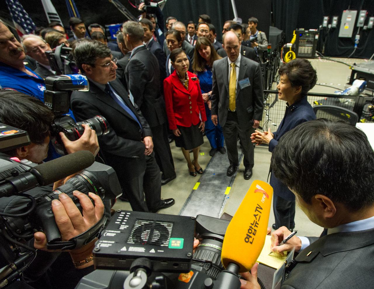 As part of her visit to the United States, President Park Geun-hye of South Korea visited NASA’s Goddard Space Flight Center in Greenbelt, Md. On Oct. 14, 2015. The visit offered an opportunity to celebrate past collaborative efforts between the American and South Korean space programs along with presentations on current projects and programs underway at Goddard.  Credit: NASA/Goddard/Bill Hrybyk  <b><a href="http://www.nasa.gov/audience/formedia/features/MP_Photo_Guidelines.html" rel="nofollow">NASA image use policy.</a></b>  <b><a href="http://www.nasa.gov/centers/goddard/home/index.html" rel="nofollow">NASA Goddard Space Flight Center</a></b> enables NASA’s mission through four scientific endeavors: Earth Science, Heliophysics, Solar System Exploration, and Astrophysics. Goddard plays a leading role in NASA’s accomplishments by contributing compelling scientific knowledge to advance the Agency’s mission.  <b>Follow us on <a href="http://twitter.com/NASAGoddardPix" rel="nofollow">Twitter</a></b>  <b>Like us on <a href="http://www.facebook.com/pages/Greenbelt-MD/NASA-Goddard/395013845897?ref=tsd" rel="nofollow">Facebook</a></b>  <b>Find us on <a href="http://instagrid.me/nasagoddard/?vm=grid" rel="nofollow">Instagram</a></b>    