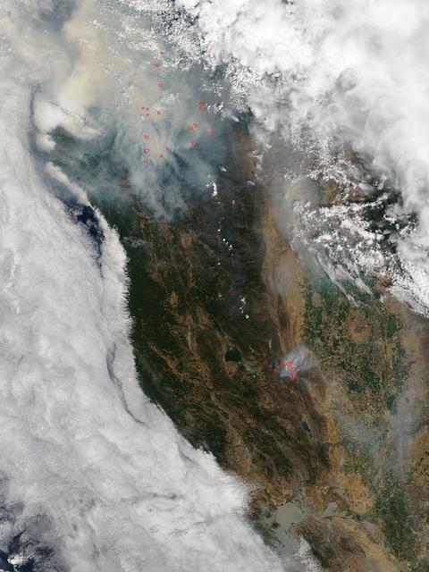 NASA image: Smoke from Fires in Southwestern Oregon, Northern California