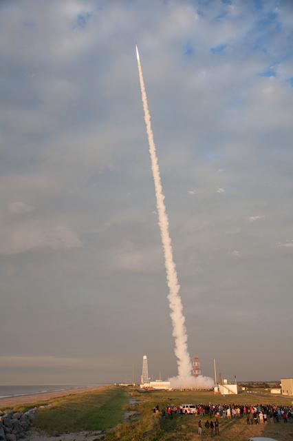 NASA image: NASA Successfully Launches Suborbital Rocket from Wallops with Student Experiments