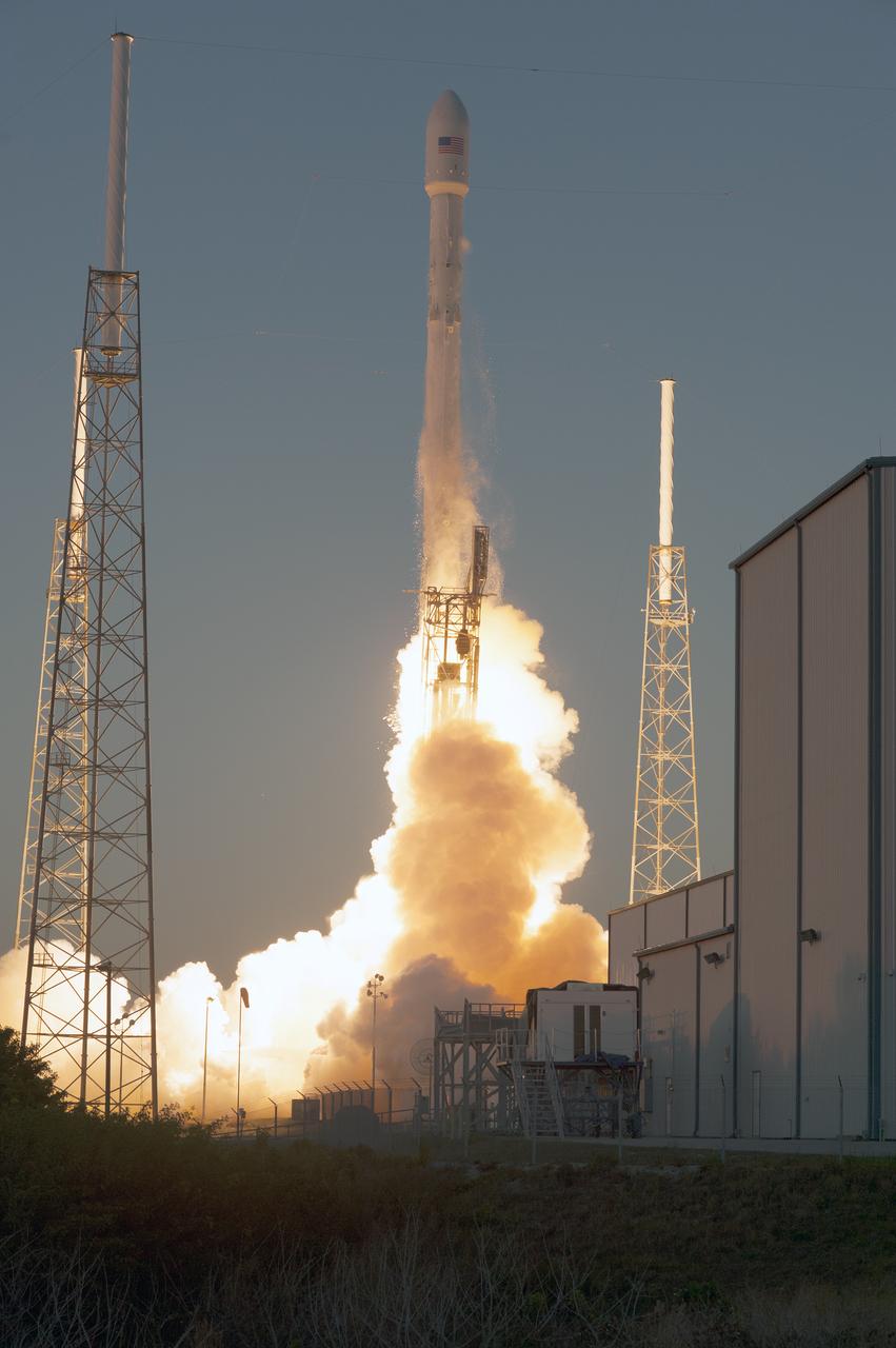 Open Image KSC-2015-1368.KSC-2015-1368 (02/11/2015) --- The SpaceX Falcon 9 rocket carrying NOAA’s Deep Space Climate Observatory spacecraft, or DSCOVR, lifts off from Space Launch Complex 40 at Cape Canaveral Air Force Station in Florida. Liftoff occurred at 6:03 p.m. EST. DSCOVR is a partnership between NOAA, NASA and the U.S. Air Force, and will maintain the nation's real-time solar wind monitoring capabilities. To learn more about DSCOVR, visit <a href="http://www.nesdis.noaa.gov/DSCOVR" rel="nofollow">www.nesdis.noaa.gov/DSCOVR</a>. Photo credit: NASA/Tony Gray and Tim Powers