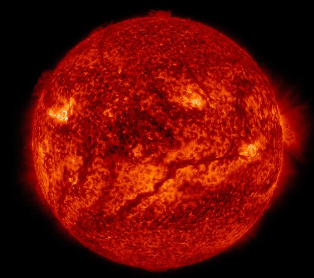 NASA's SDO Sees Giant Filament on the Sun