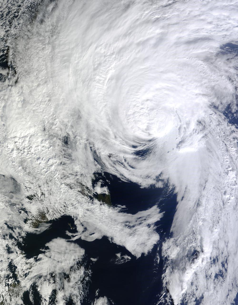 On Oct. 19 at 1500 UTC (11 a.m. EDT), the MODIS instrument aboard NASA's Terra satellite captured this visible image of Hurricane Gonzalo east of Newfoundland, Canada. ..Credit: NASA Goddard MODIS Rapid Response Team ..<b><a href="http://www.nasa.gov/audience/formedia/features/MP_Photo_Guidelines.html" rel="nofollow">NASA image use policy.</a></b> <b><a href="http://www.nasa.gov/centers/goddard/home/index.html" rel="nofollow">NASA Goddard Space Flight Center</a></b> enables NASA’s mission through four scientific endeavors: Earth Science, Heliophysics, Solar System Exploration, and Astrophysics. Goddard plays a leading role in NASA’s accomplishments by contributing compelling scientific knowledge to advance the Agency’s mission. <b>Follow us on <a href="http://twitter.com/NASAGoddardPix" rel="nofollow">Twitter</a></b> <b>Like us on <a href="http://www.facebook.com/pages/Greenbelt-MD/NASA-Goddard/395013845897?ref=tsd" rel="nofollow">Facebook</a></b> <b>Find us on <a href="http://instagram.com/nasagoddard?vm=grid" rel="nofollow">Instagram</a></b>