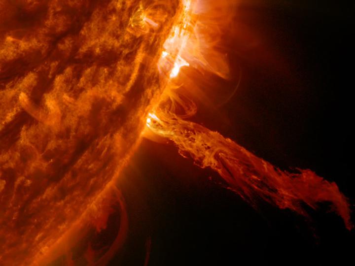A stream of plasma burst out from the sun, but since it lacked enough force to break away, most of it fell back into the sun (May 27, 2014).  This eruption was minor and such events occur almost every day on the sun and suggest the kind of dynamic activity being driven by powerful magnetic forces near the sun's surface.  Credit: NASA/Goddard/Solar Dynamics Observatory  <b><a href="http://www.nasa.gov/audience/formedia/features/MP_Photo_Guidelines.html" rel="nofollow">NASA image use policy.</a></b>  <b><a href="http://www.nasa.gov/centers/goddard/home/index.html" rel="nofollow">NASA Goddard Space Flight Center</a></b> enables NASA’s mission through four scientific endeavors: Earth Science, Heliophysics, Solar System Exploration, and Astrophysics. Goddard plays a leading role in NASA’s accomplishments by contributing compelling scientific knowledge to advance the Agency’s mission.  <b>Follow us on <a href="http://twitter.com/NASAGoddardPix" rel="nofollow">Twitter</a></b>  <b>Like us on <a href="http://www.facebook.com/pages/Greenbelt-MD/NASA-Goddard/395013845897?ref=tsd" rel="nofollow">Facebook</a></b>  <b>Find us on <a href="http://instagram.com/nasagoddard?vm=grid" rel="nofollow">Instagram</a></b>