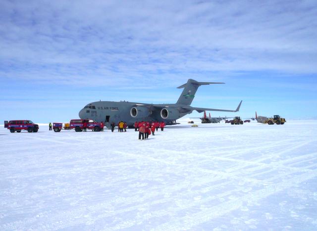 NASA image: C-17 on Runway