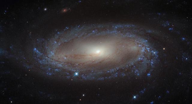 NASA image: Hubble Catches a Spiral in the Air Pump
