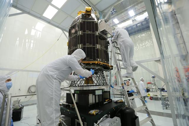 NASA image: LADEE Preparations