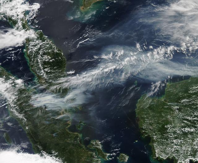 NASA image: Smoke Engulfs Singapore [high res]