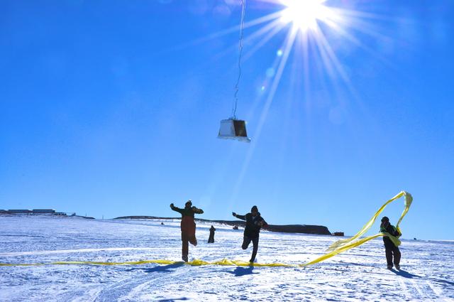 NASA image: NASA’s BARREL Mission Launches 20 Balloons