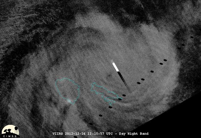NASA/NOAA's Suomi NPP Satellite's Night-time View of Cyclone Evan
