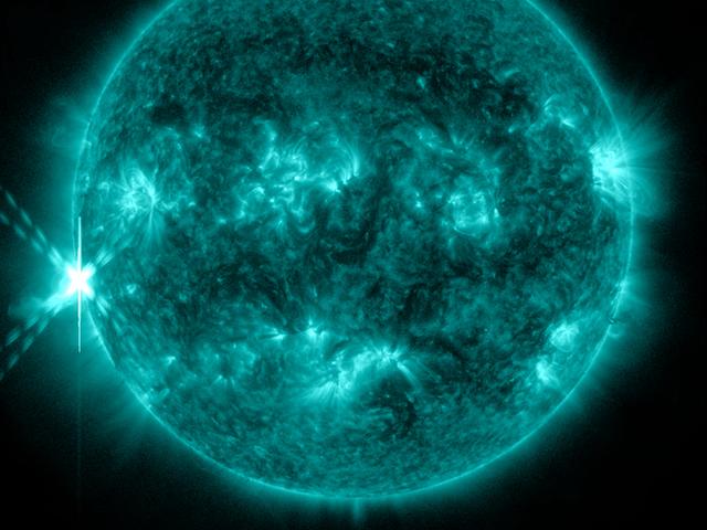 NASA's Solar Dynamics Observatory (SDO) captured this image of an M9-class flare on Oct 20, 2012 at 2:14 p.m. EDT. This image shows light at a wavelength of 131 Angstroms, which corresponds to material at 10 million Kelvin, and is a good wavelength for observing flares. This wavelength is typically colorized as teal, as shown here. To read more go to: <a href="http://www.nasa.gov/mission_pages/sunearth/news/News102012-m9flare.html" rel="nofollow">www.nasa.gov/mission_pages/sunearth/news/News102012-m9fla...</a> Credit: NASA/GSFC/SDO <b><a href="http://www.nasa.gov/audience/formedia/features/MP_Photo_Guidelines.html" rel="nofollow">NASA image use policy.</a></b> <b><a href="http://www.nasa.gov/centers/goddard/home/index.html" rel="nofollow">NASA Goddard Space Flight Center</a></b> enables NASA’s mission through four scientific endeavors: Earth Science, Heliophysics, Solar System Exploration, and Astrophysics. Goddard plays a leading role in NASA’s accomplishments by contributing compelling scientific knowledge to advance the Agency’s mission. <b>Follow us on <a href="http://twitter.com/NASA_GoddardPix" rel="nofollow">Twitter</a></b> <b>Like us on <a href="http://www.facebook.com/pages/Greenbelt-MD/NASA-Goddard/395013845897?ref=tsd" rel="nofollow">Facebook</a></b> <b>Find us on <a href="http://instagrid.me/nasagoddard/?vm=grid" rel="nofollow">Instagram</a></b>