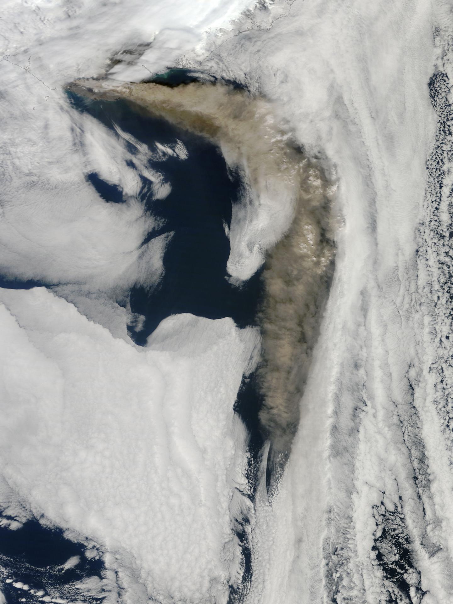 Ash plume from Eyjafjallajokull Volcano, Iceland May 6th View
