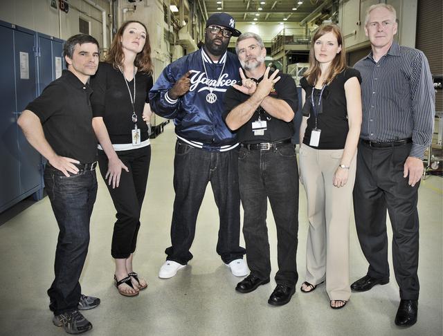 NASA image: Milky J “Hubble Gotchu" of Late Night with Jimmy Fallon visits Goddard