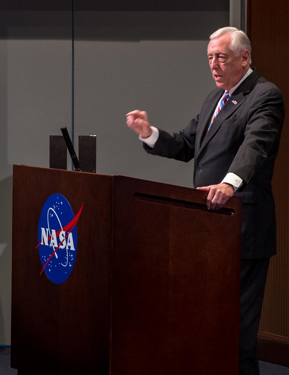 Representative Steny Hoyer visits Goddard Space Flight Center and participates in a Town Hall and visits the imprint of dinosaur tracks found on the grounds of the Center.