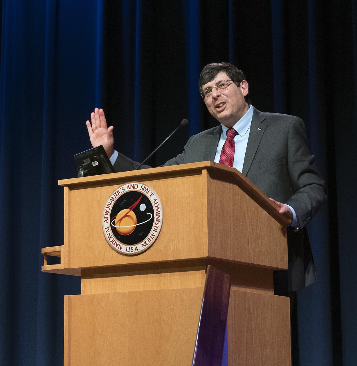 Center Director Chris Scolese speaks to Goddard employees during All Hands meeting on Jan 28, 2019 the first day of work after a 35 day shutdown