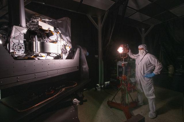 NASA image: OCI Stray Light Testing